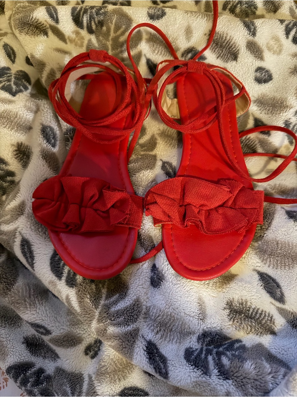 SHEIN Red Ruffle Lace-Up Flat Sandals